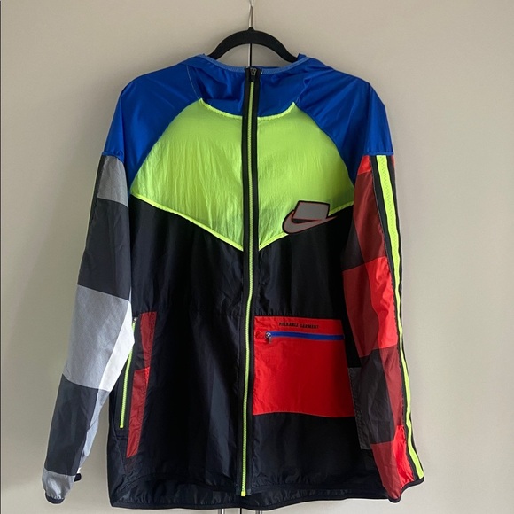 Nike Running Run Wild Pack Windrunner Jacket - Picture 6 of 16
